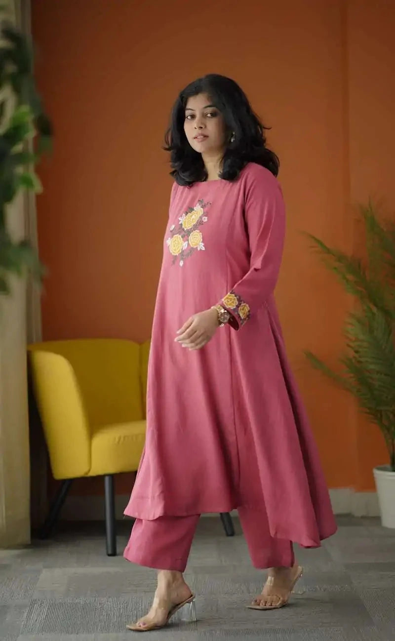 raashi embroidered cotton co-ord set