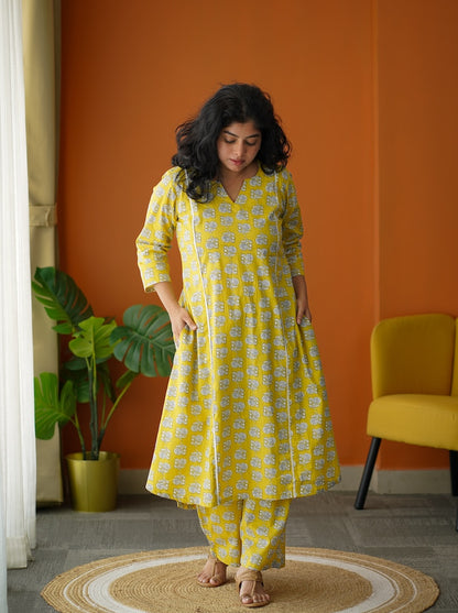 Ammayi Yellow motif A-line co-ord set
