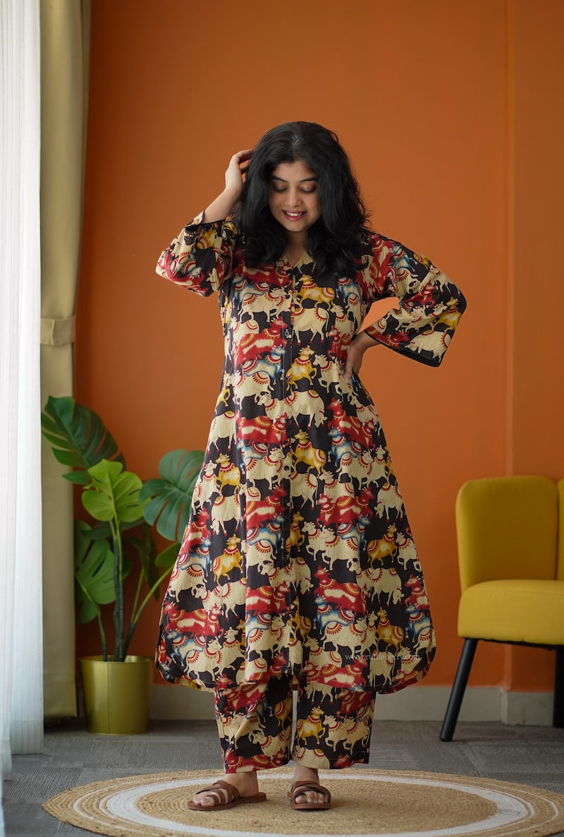 ammayi desi black co-ord set