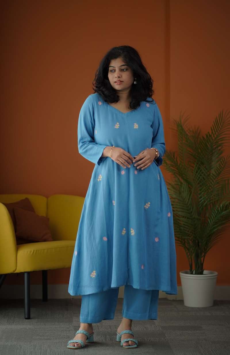 kriti embroidered cotton co-ord set image 3